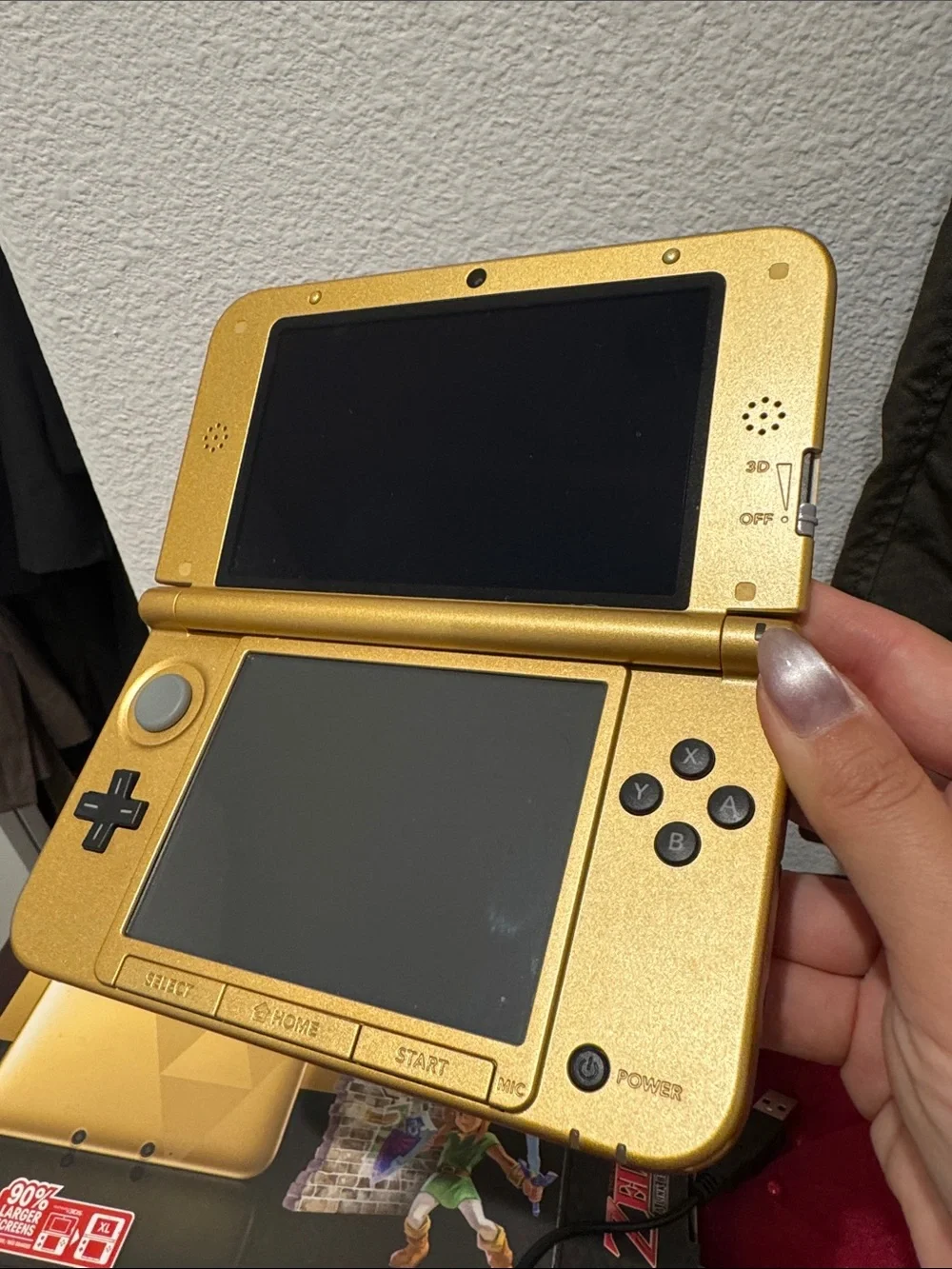 Nintendo 3DS XL Zelda Special Edition Handheld Console with box